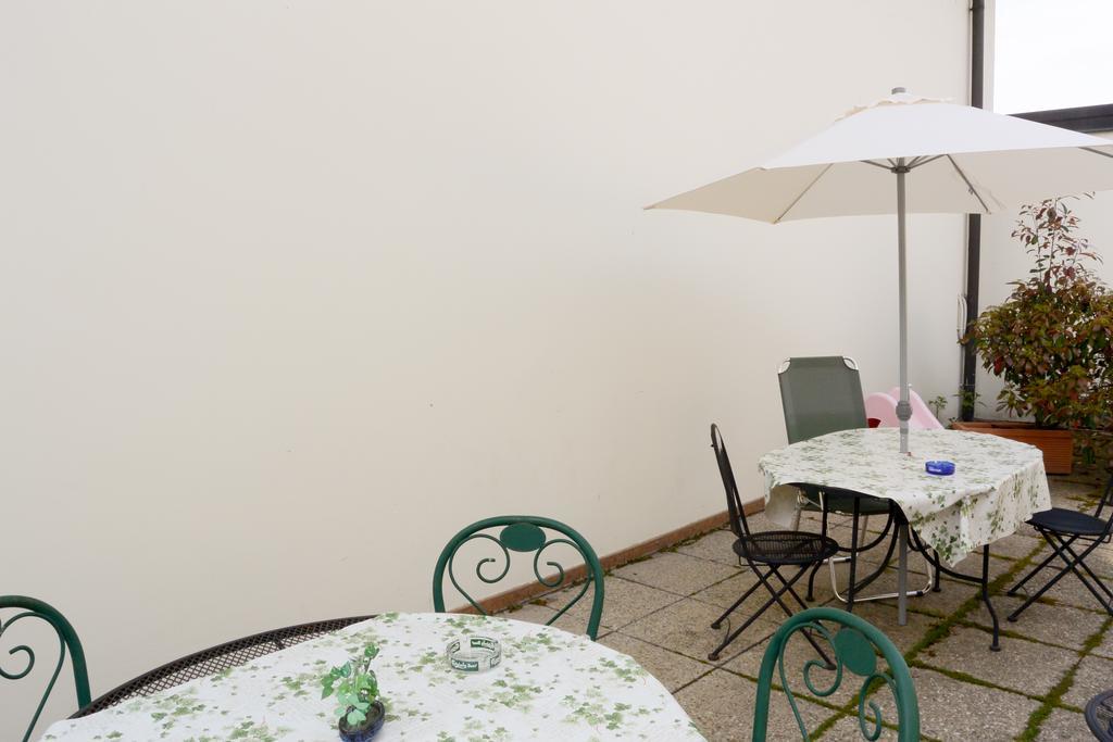 Albergo Meuble Abatjour Мантуя Экстерьер фото