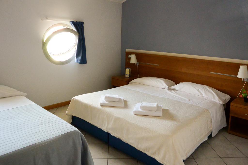Albergo Meuble Abatjour Мантуя Экстерьер фото
