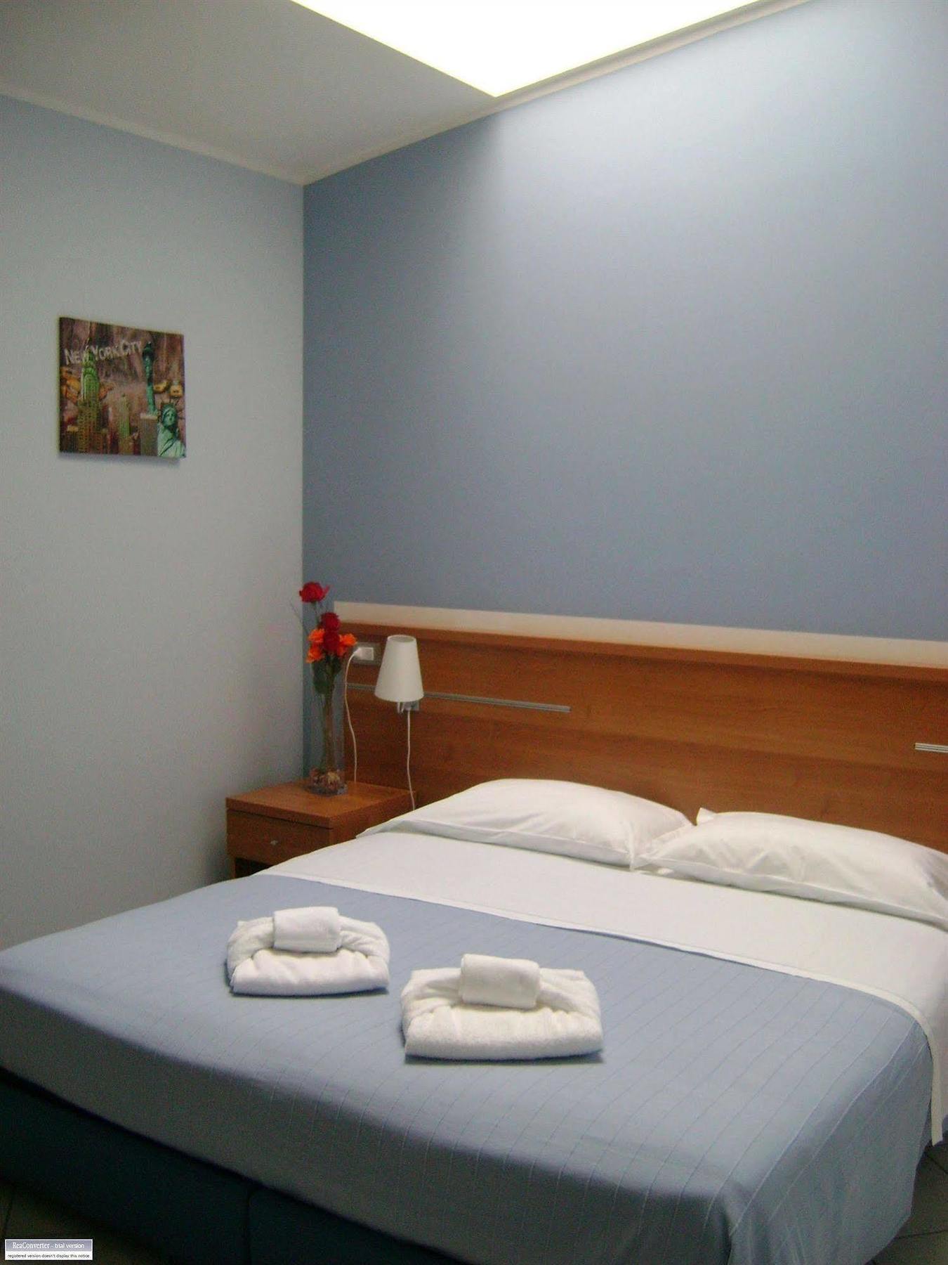 Albergo Meuble Abatjour Мантуя Экстерьер фото
